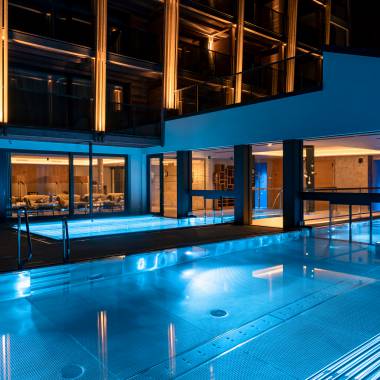 Piscines extérieures la nuit