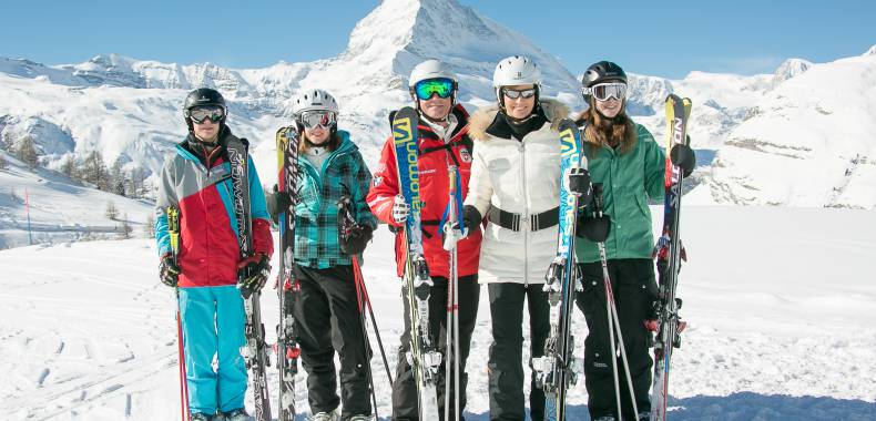 Winter Schnee Ski Matterhorn Familie Abgottspon-Schell